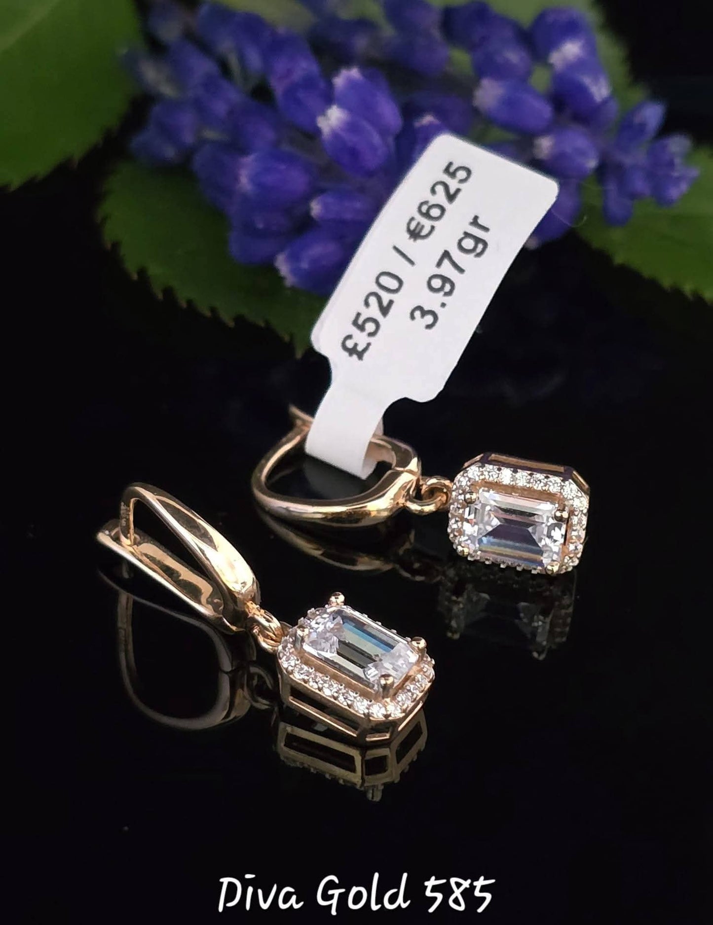 585 Gold earrings. 3.97gr