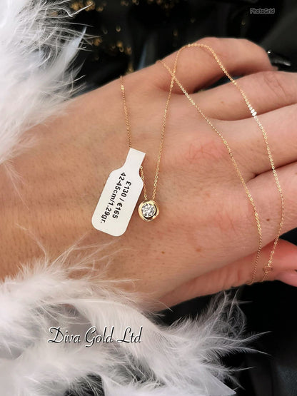 Gold chain with pendant zircon stone. 42-45cm