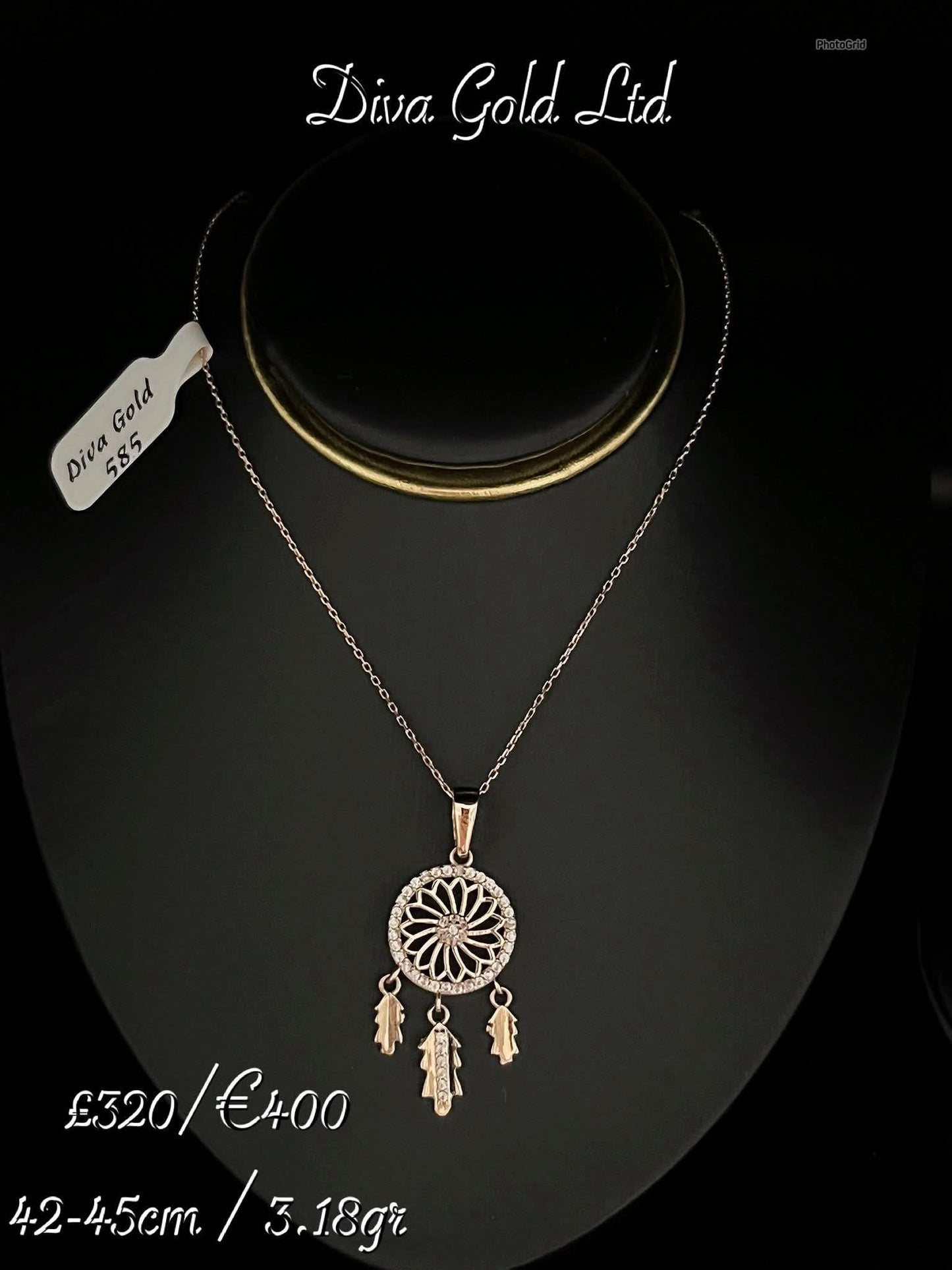 Gold chain with pendant. 42-45cm