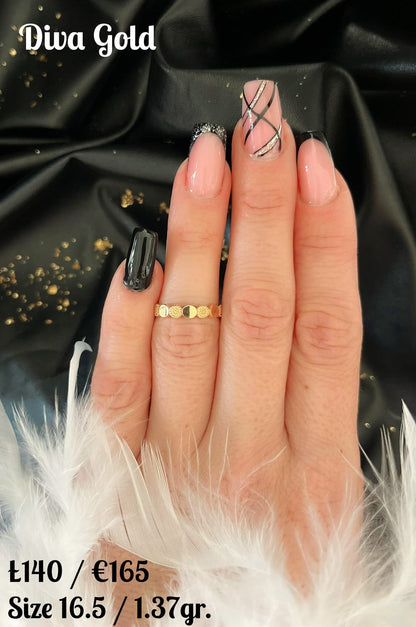 Gold ring. Size 16.5