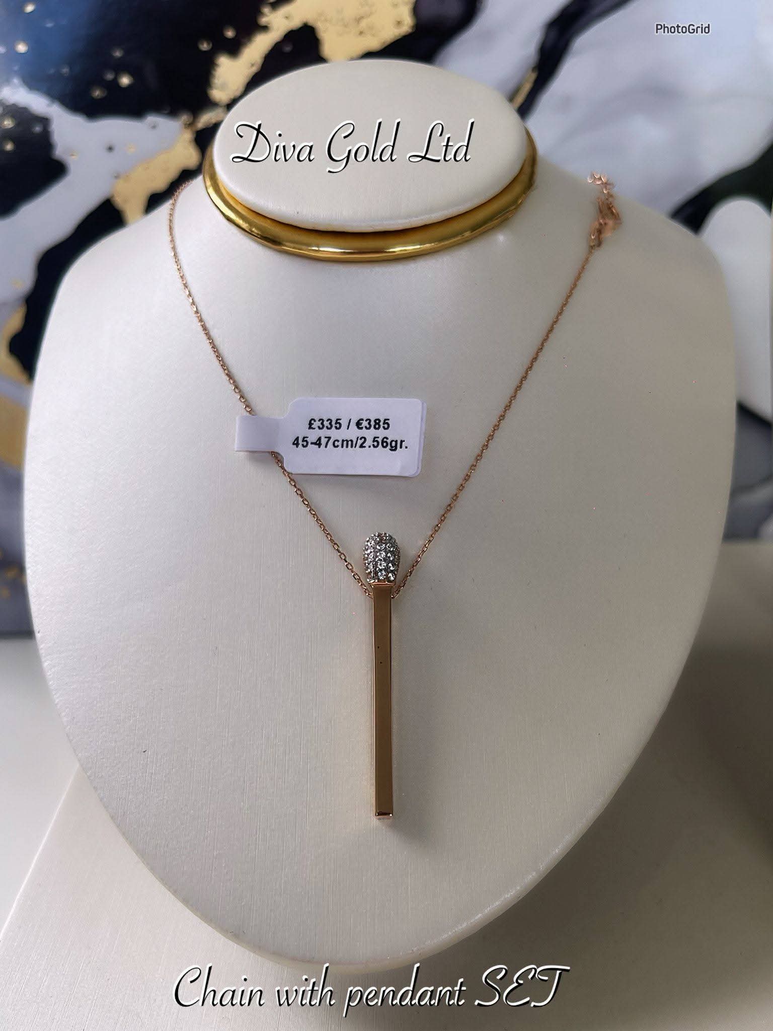 Gold Chain with pendant. 45-47cm