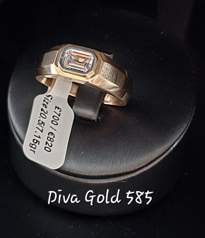 Gold unisex ring. Size 20.5