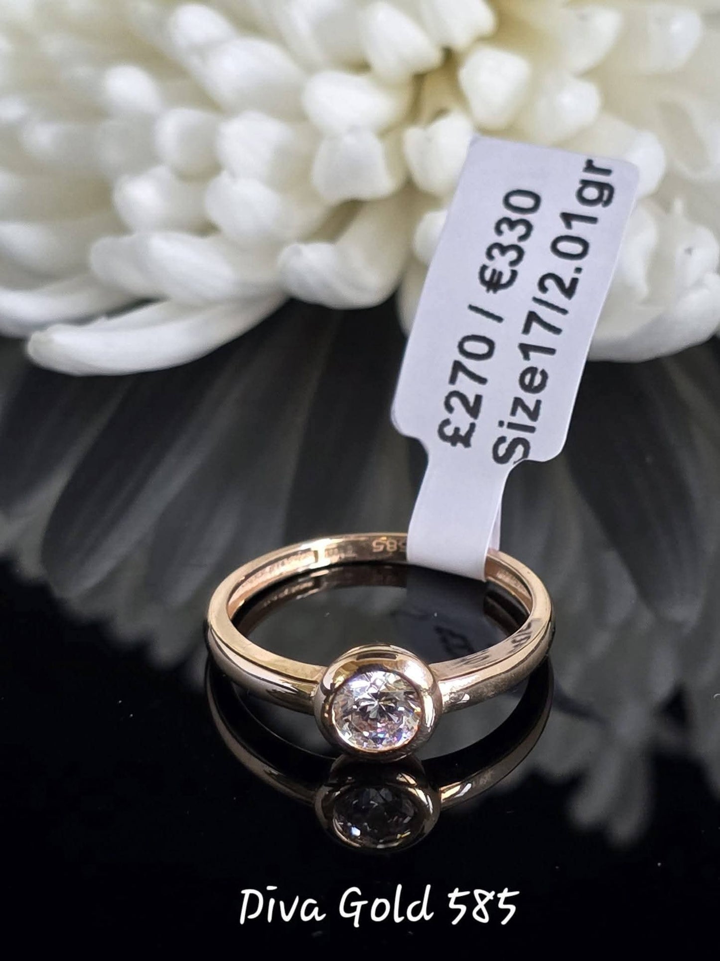 Gold women ring.Size 17
