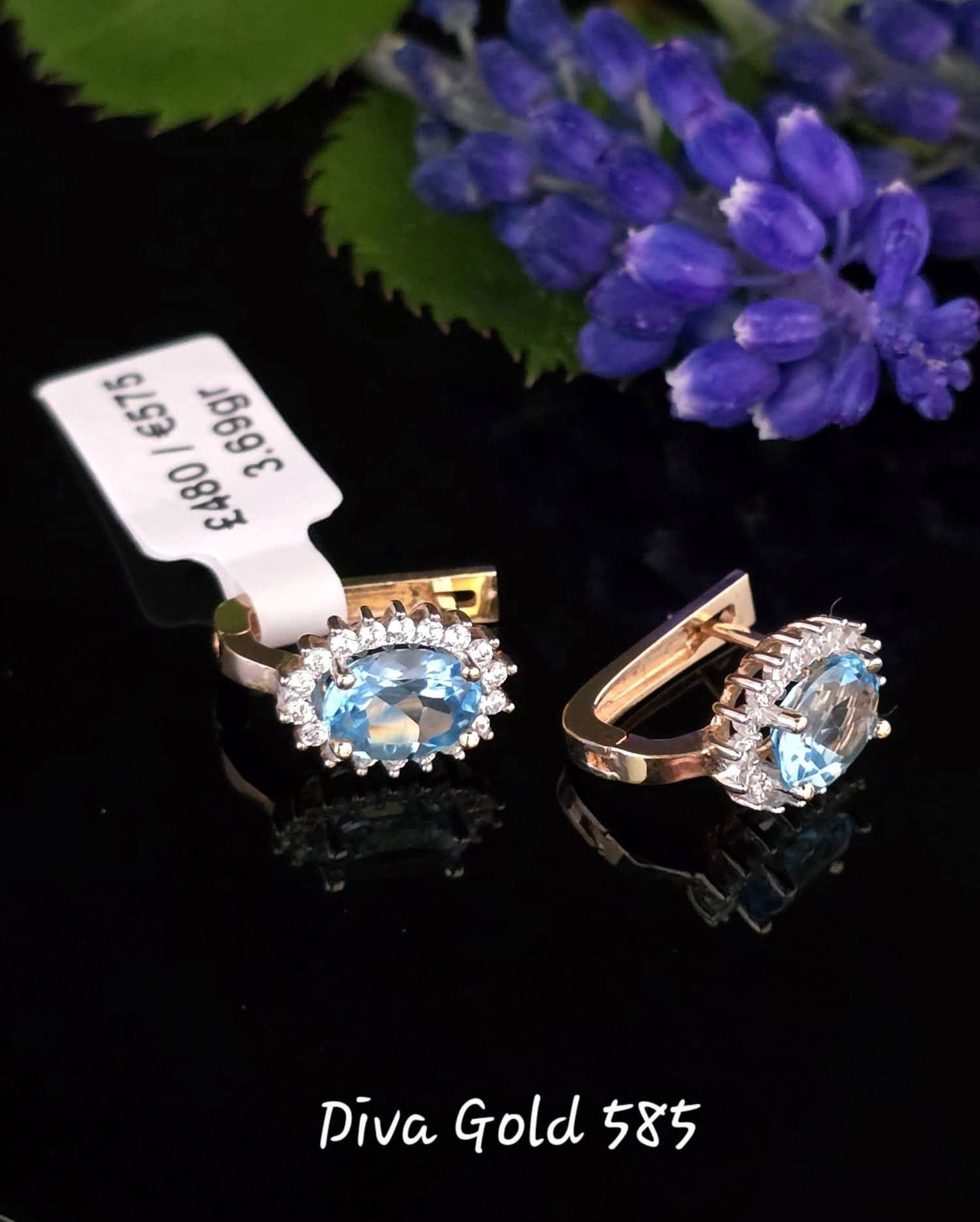 585 Gold earrings. 3.69gr