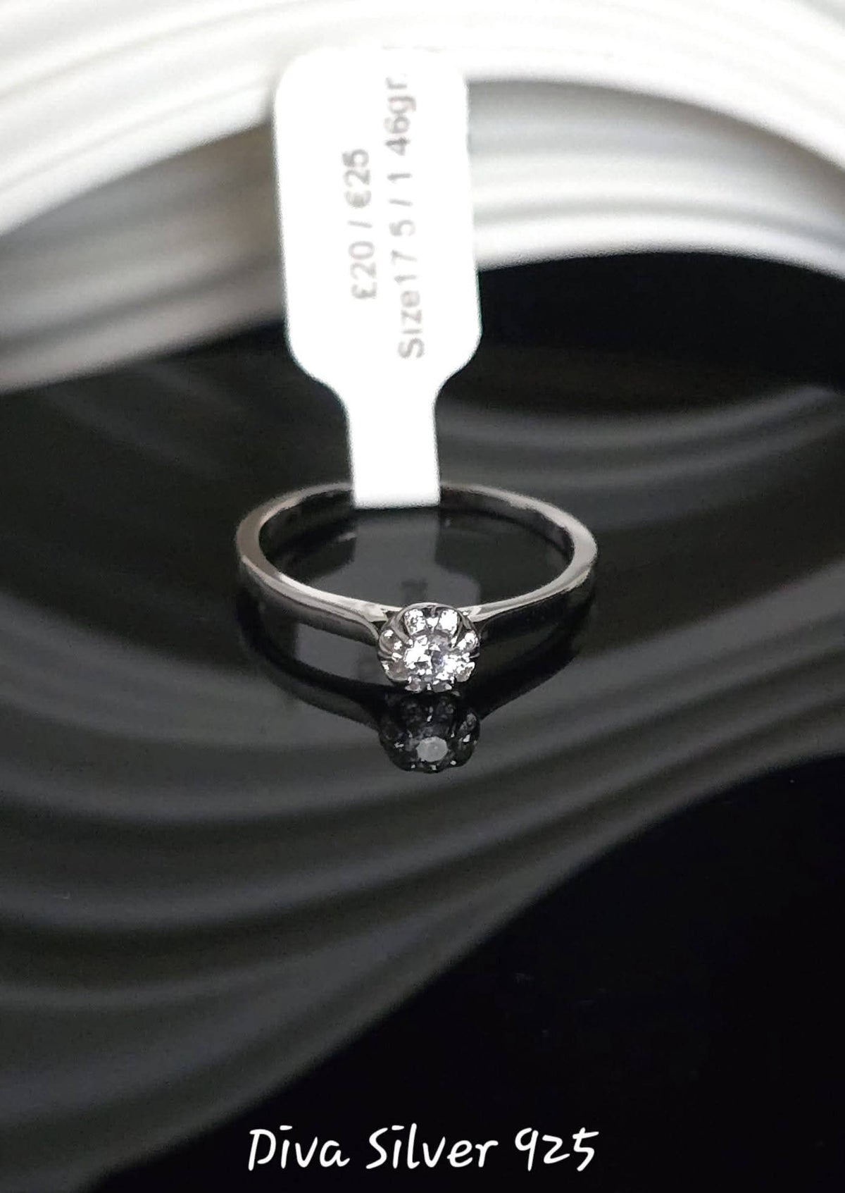Sterling Silver Round Stunning Ring