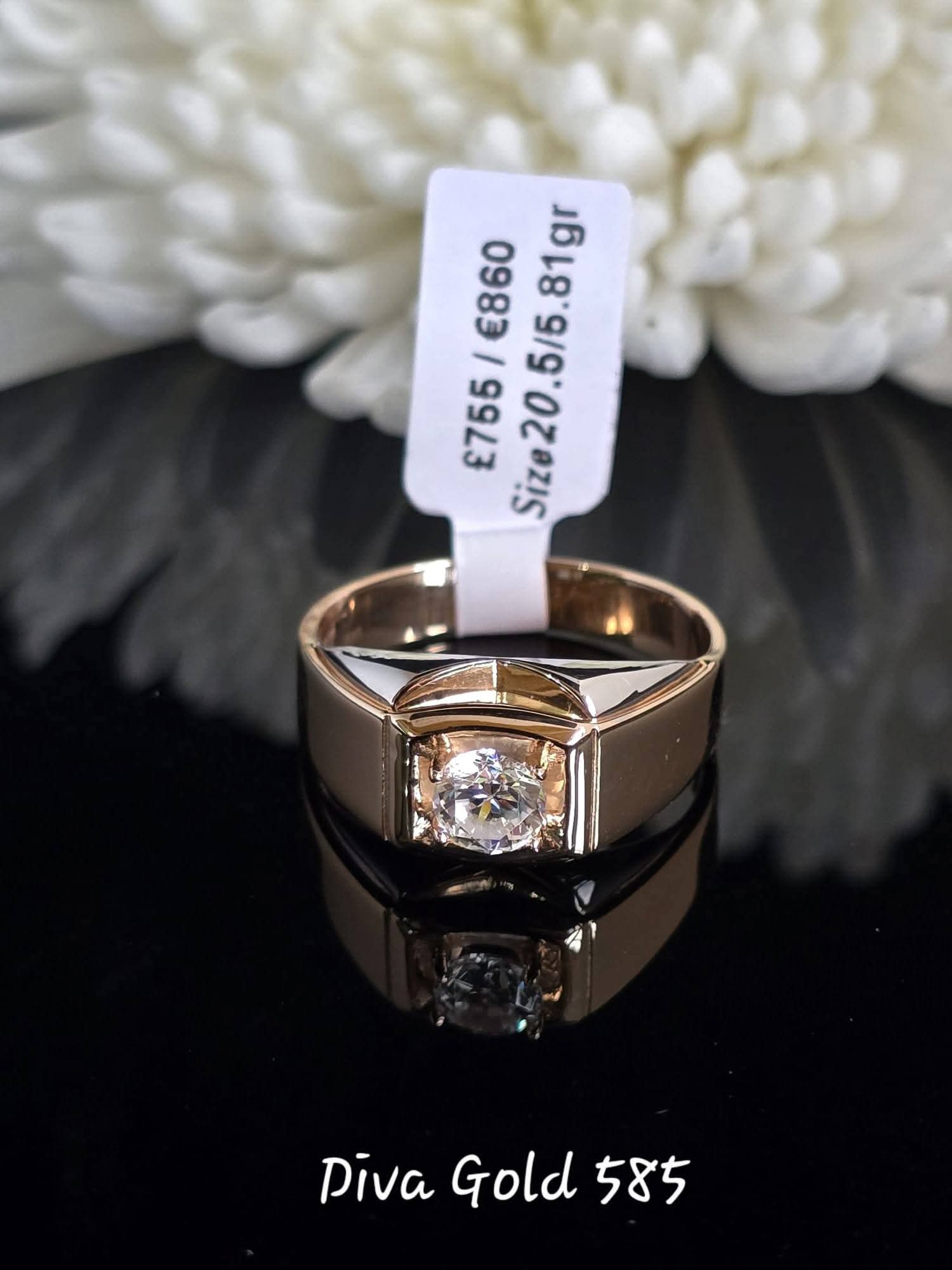 Men's gold 585 ring with white zircon stone. Size 20.5