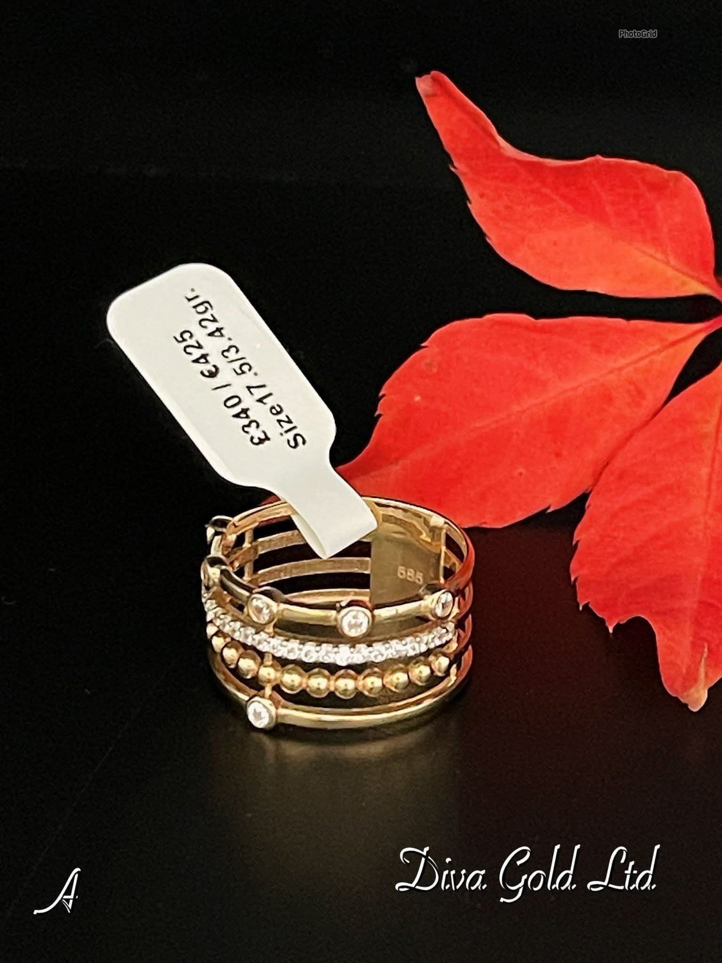 Gold ring. Size 17.5