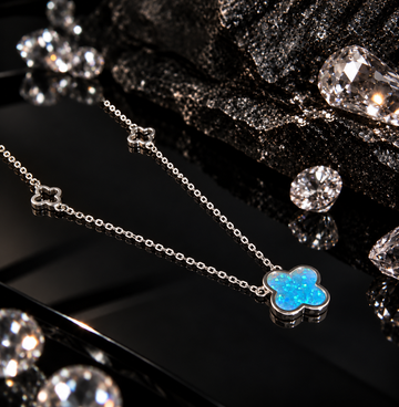 925 Sterling Silver Blue Clover Necklace with Pendant
