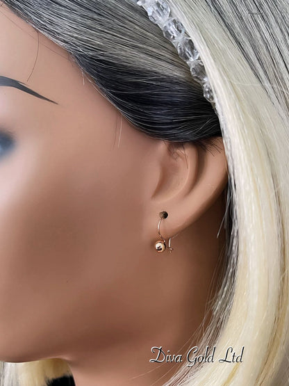 Kids gold 585 earrings.