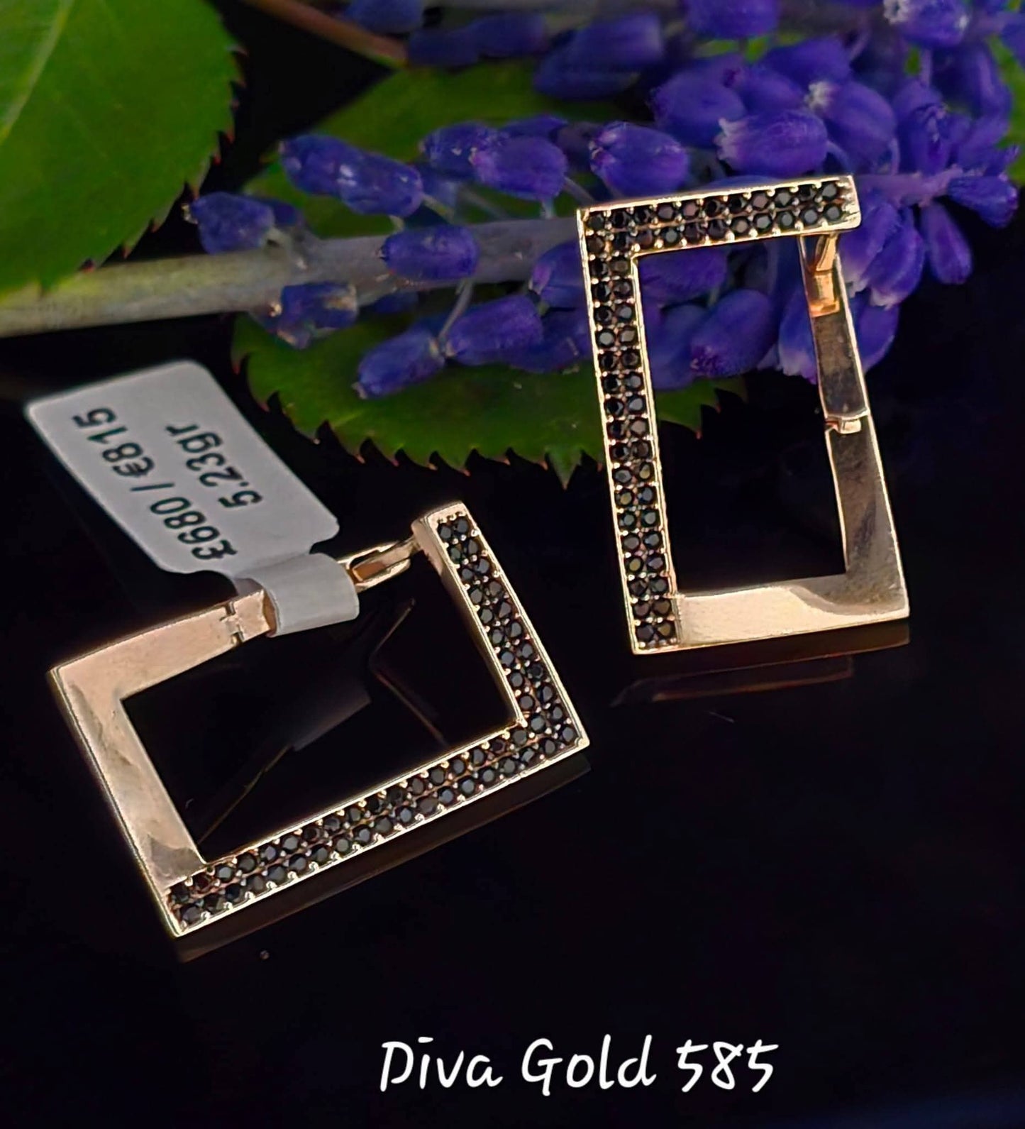 585 Gold earrings. 5.23gr
