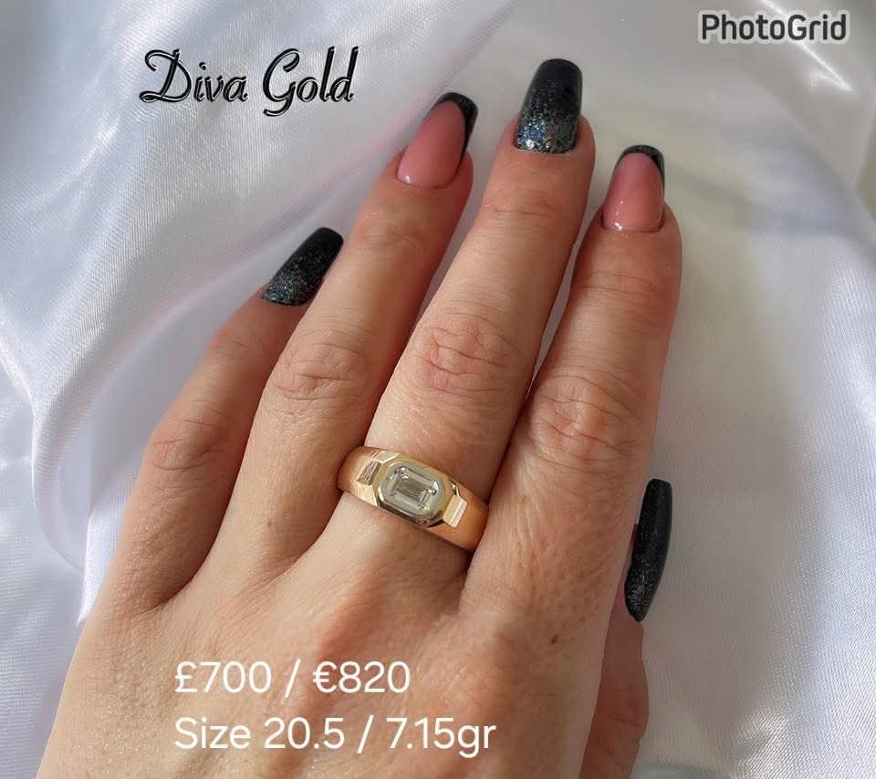 Gold unisex ring. Size 20.5