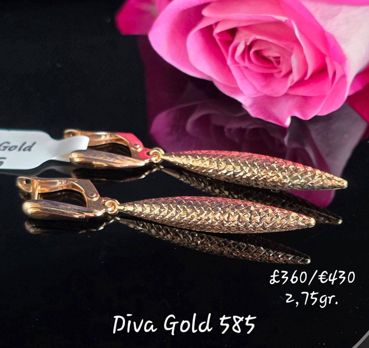 585 Gold earrings. 2.75gr