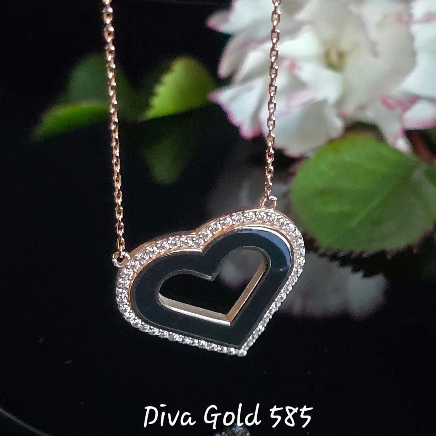 Gold Chain with heart pendant. 43-45cm