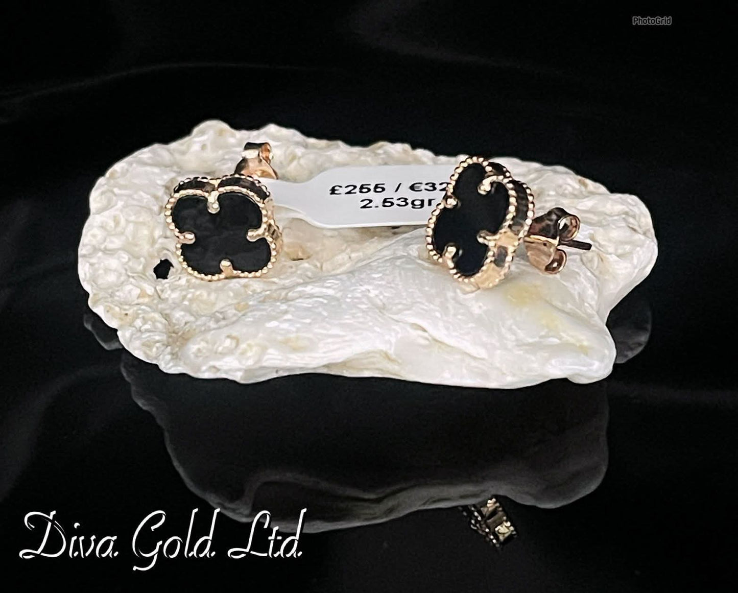 Gold 585 clover studs earrings.