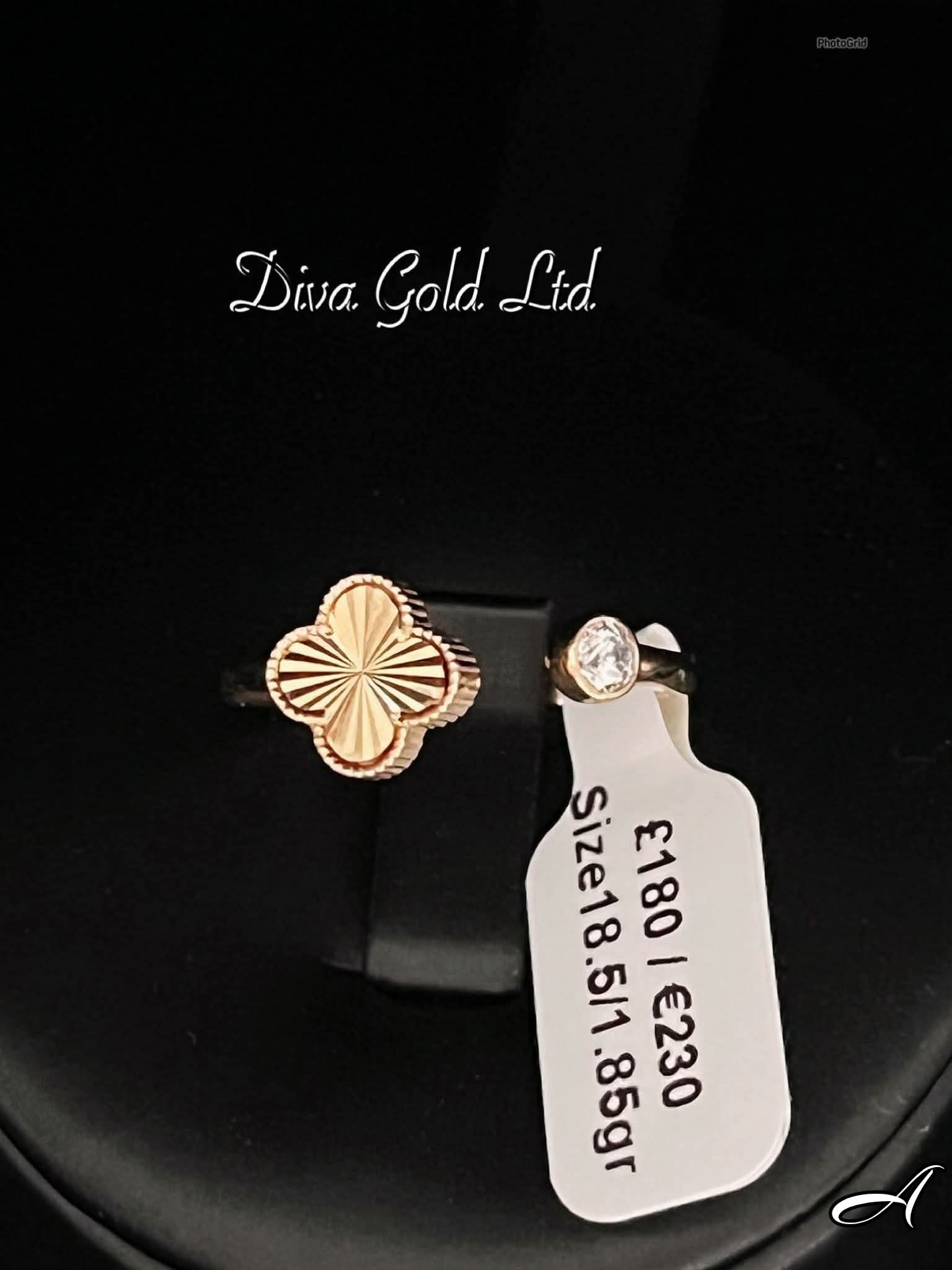 Golden clover shaped ring. Size 18.5