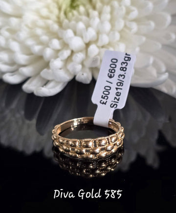 Gold women Ring. Size 19
