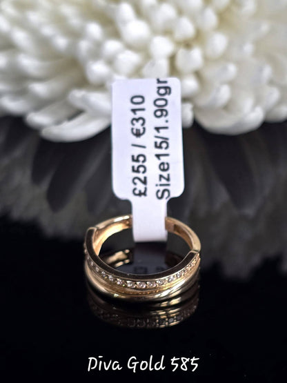 Gold women ring.Size 15