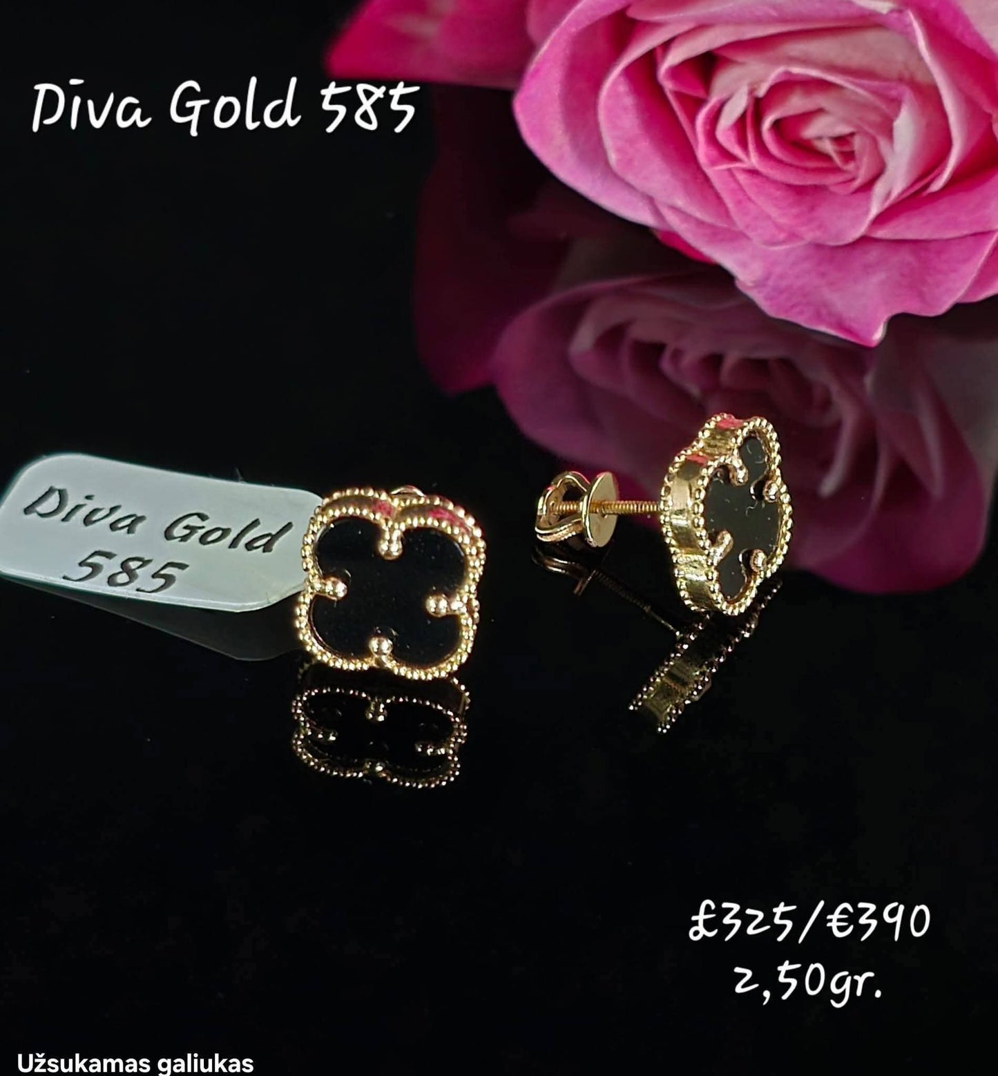 Stud black clover gold earrings.
