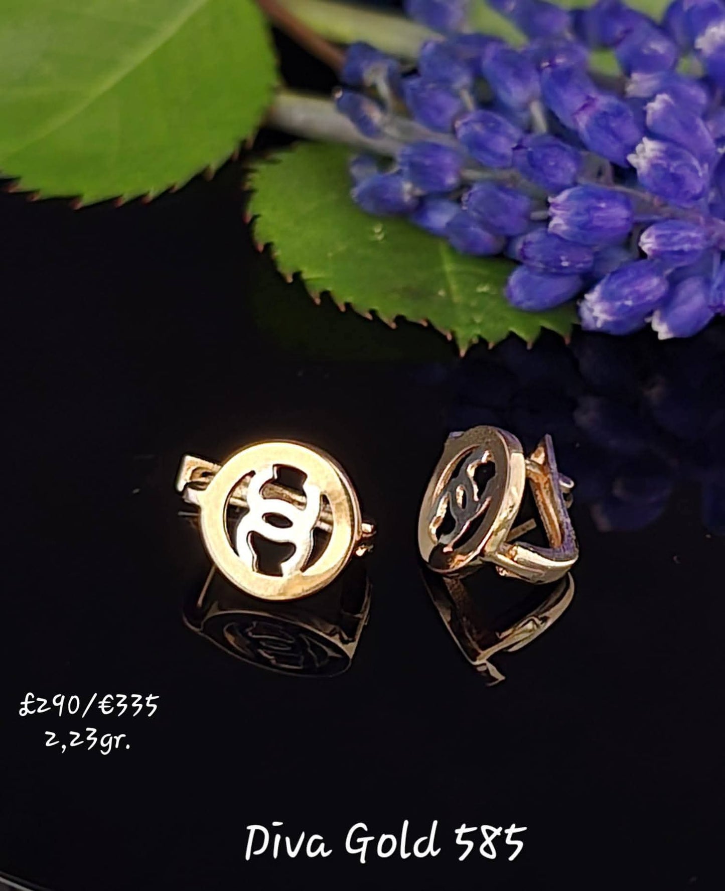 585 Gold chanel earrings. 2.23gr