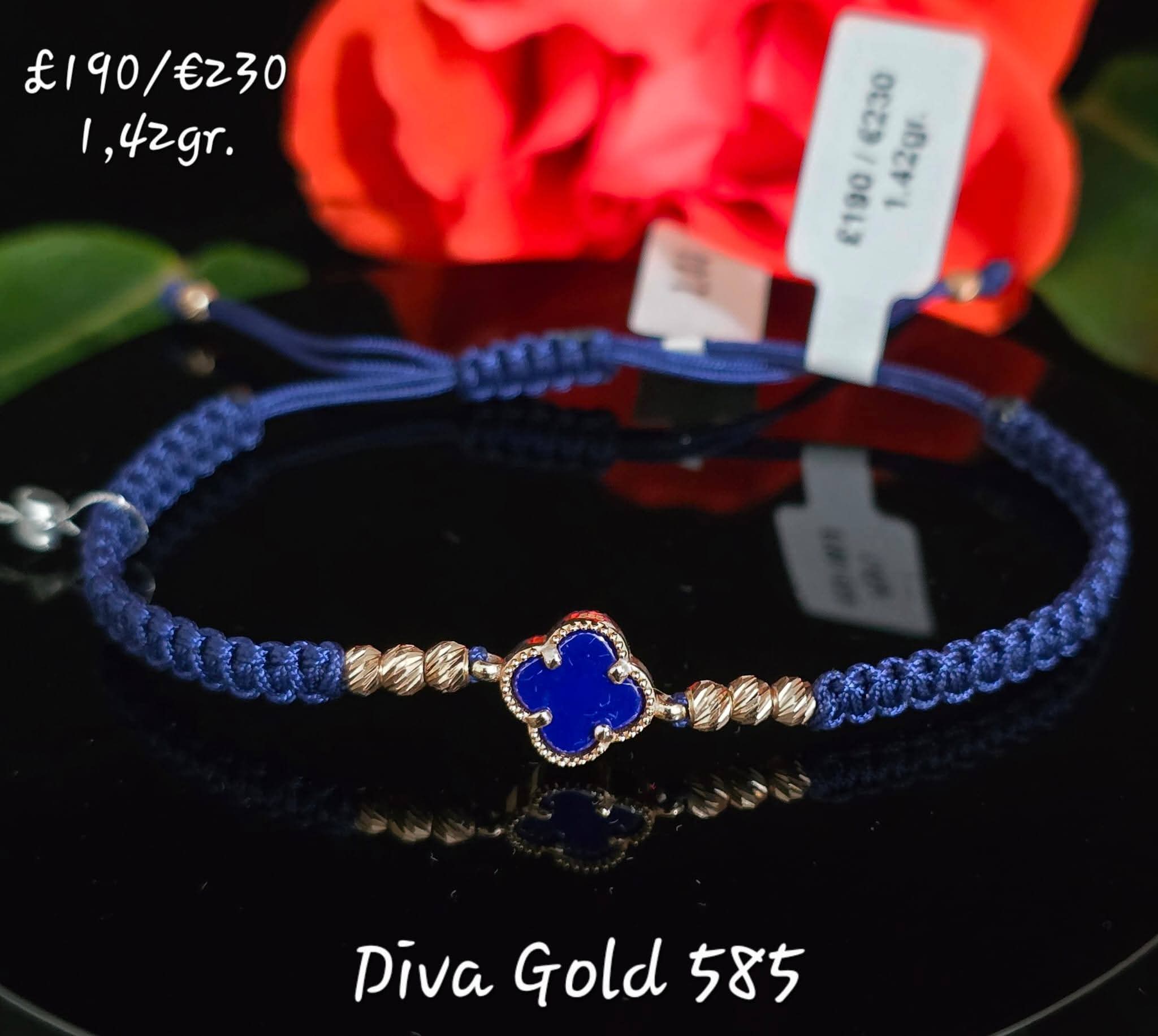 Blue clover thread bracelet with 585 gold details.