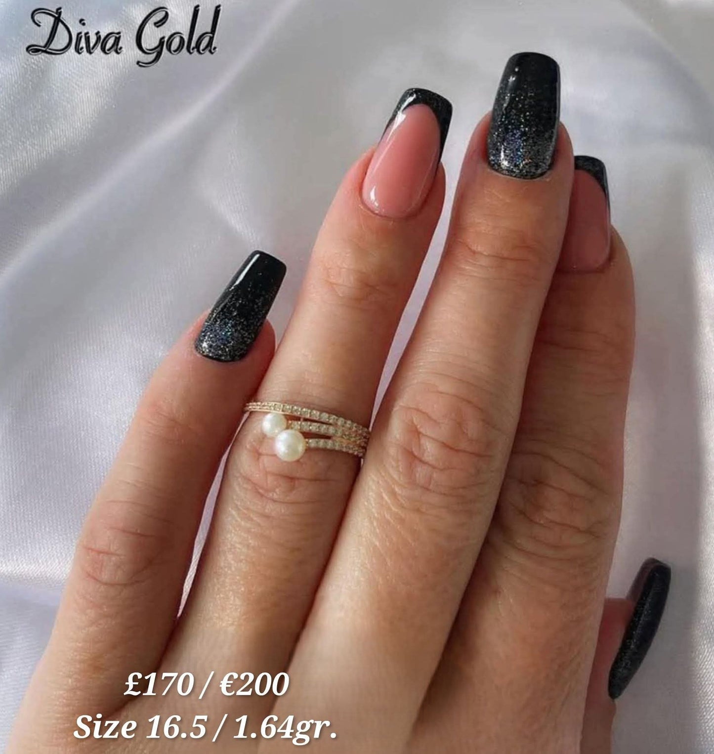 Gold ring with zircon stones & pearl. Size 16.5