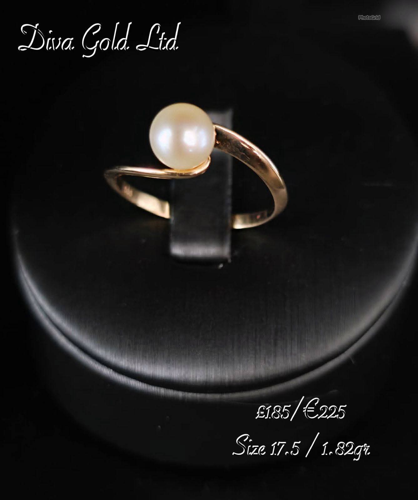 Gold ring with pearl. Size 17.5