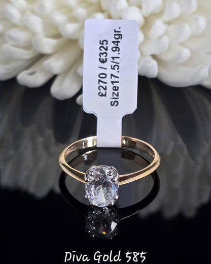 Gold women Ring.Size 17.5