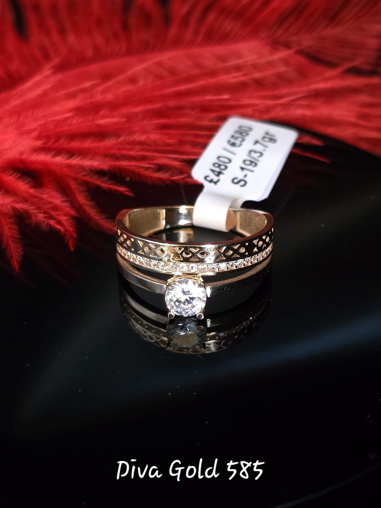 585 Gold ring. Size 19