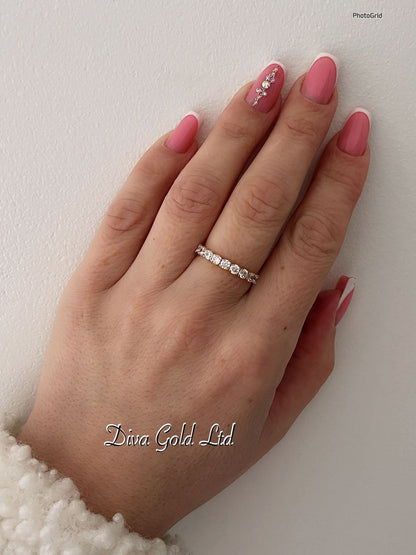 Gold women Ring with white zircon stones. Size 18.5