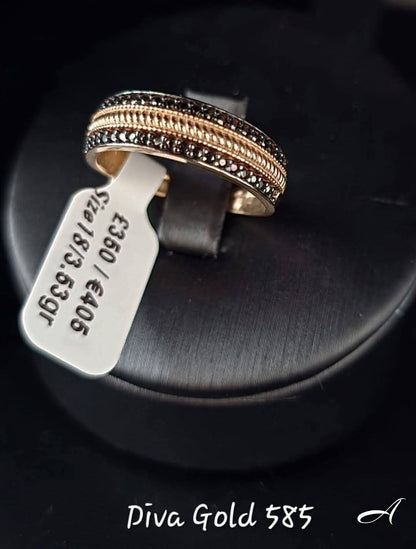 Gold ring with black zircon stones. Size 18