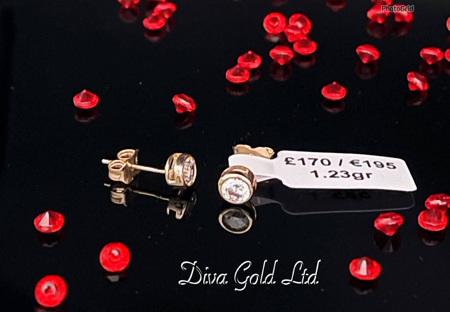 585 Gold stud earrings. 1.23 gram