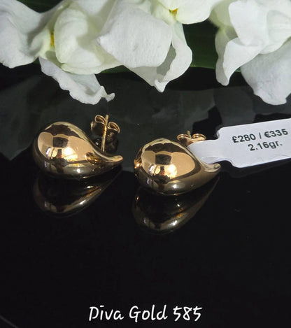 Stud drop gold earrings.