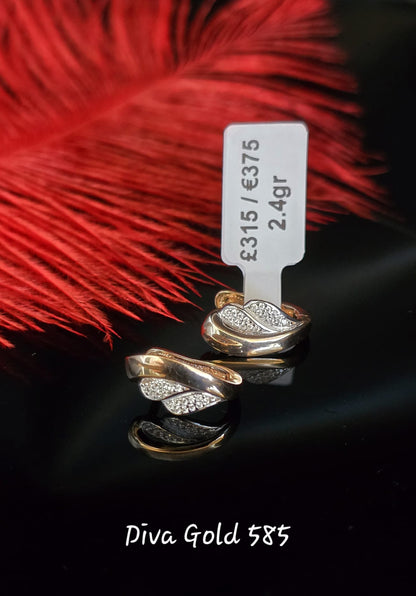 585 Gold earrings. 2.40gr
