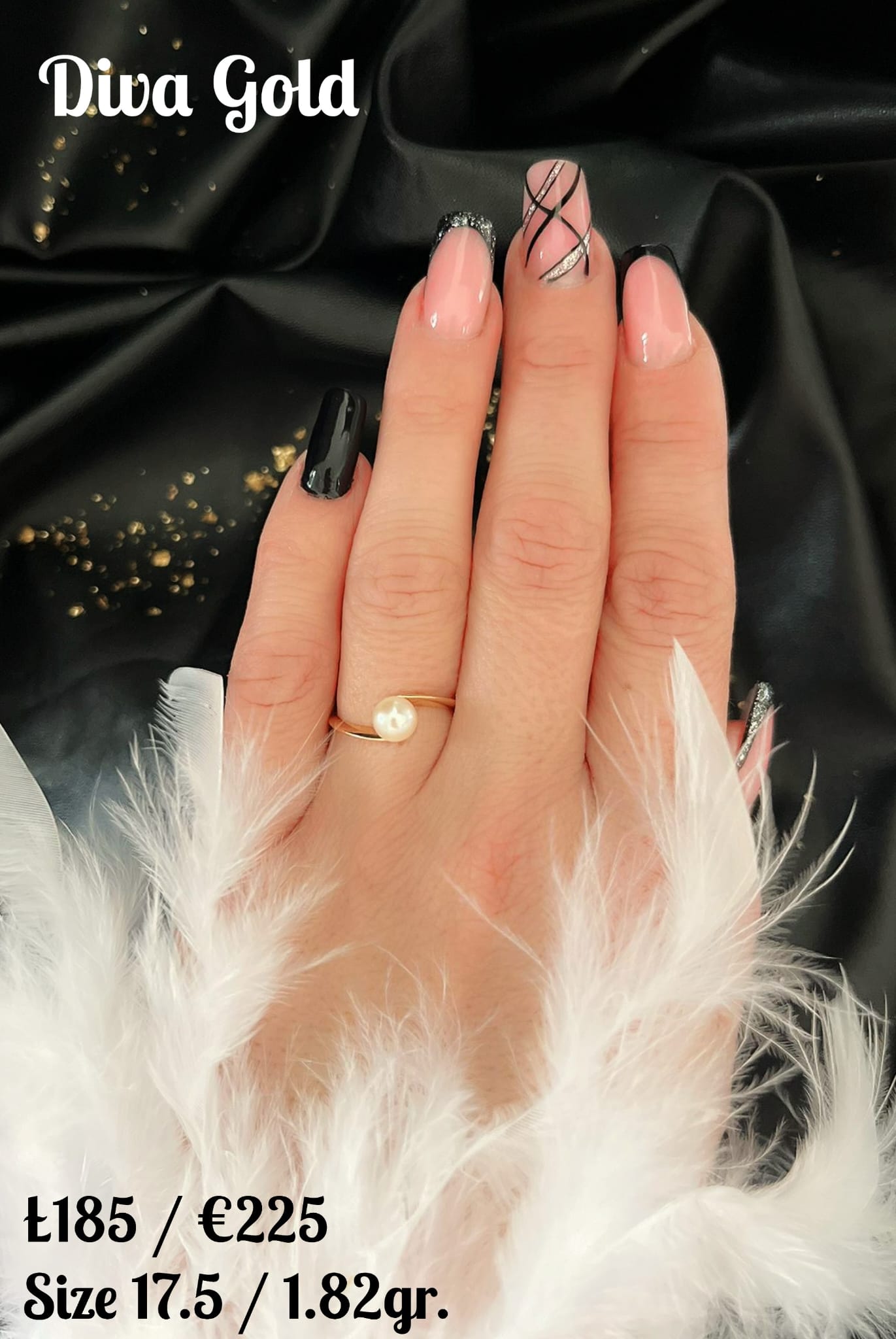 Gold ring with pearl. Size 17.5