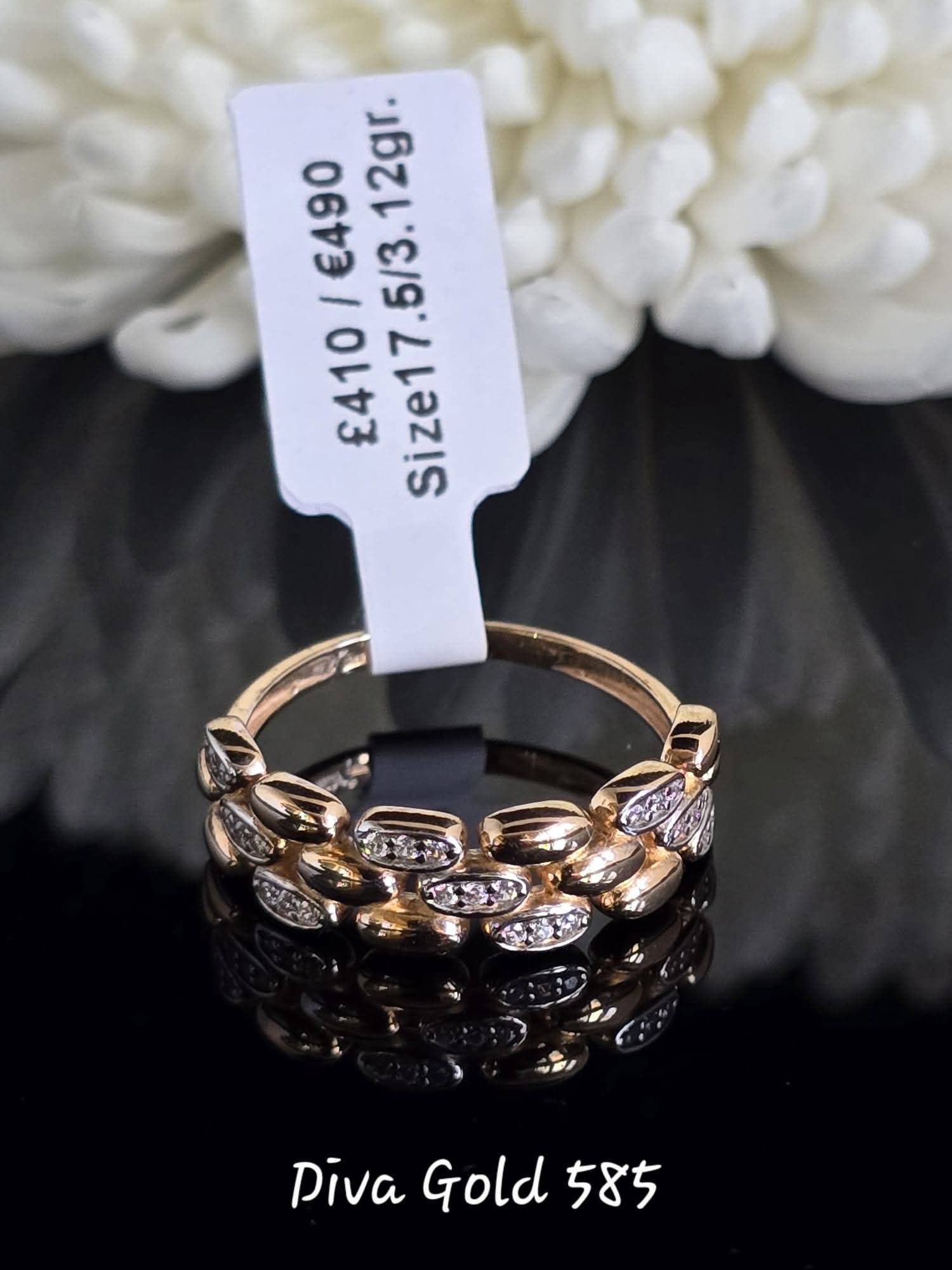 Gold women Ring.Size 17.5