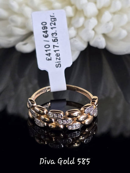 Gold women Ring.Size 17.5