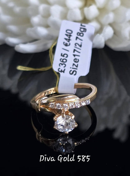 Gold women ring.Size 17