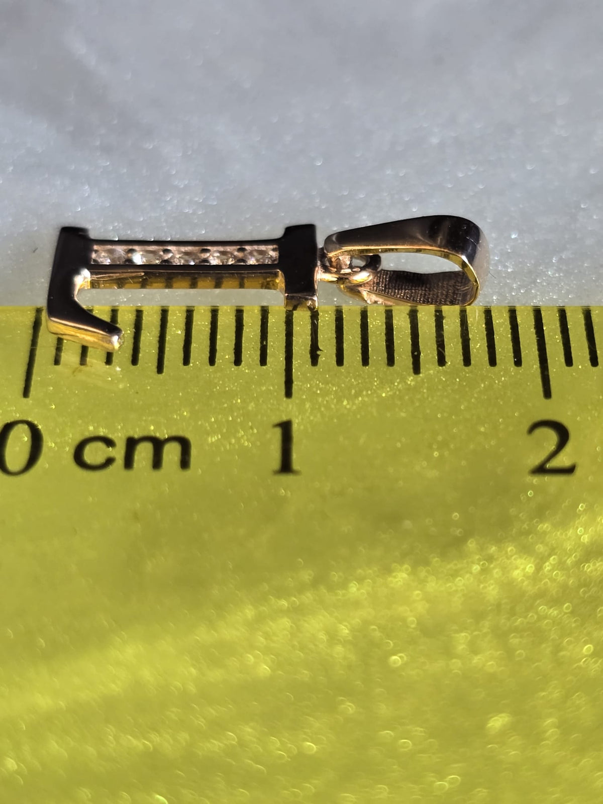 585 Gold Letter L