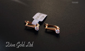 585 Gold earrings. 1.10gr