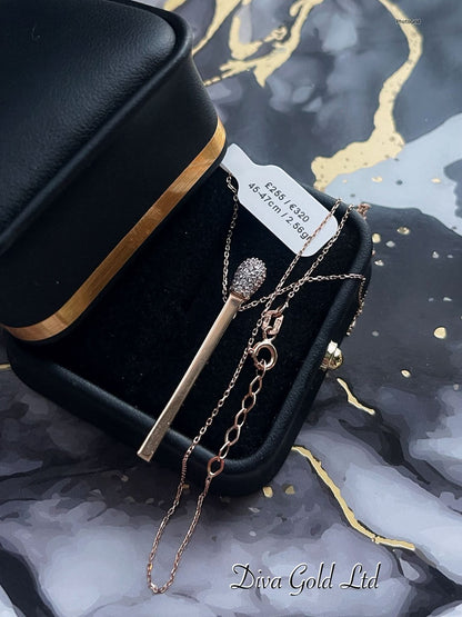 Gold chain with white zircon stones pendant. 45-47cm