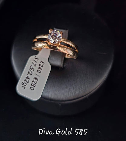 Gold double ring. Size 17.5