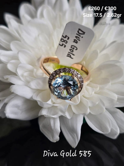 Gold ring. Size 17.5