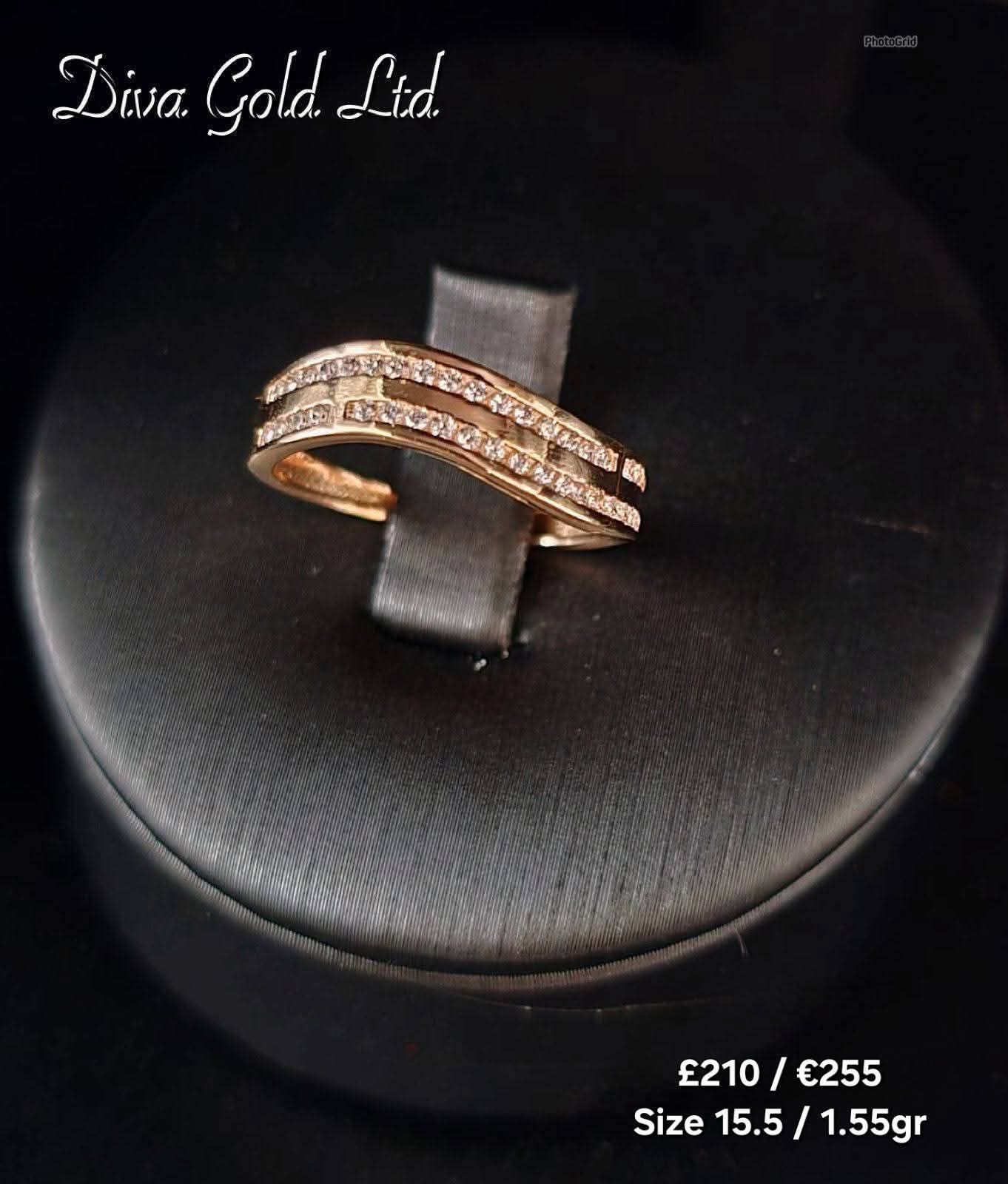 Gold women ring.Size 15.5
