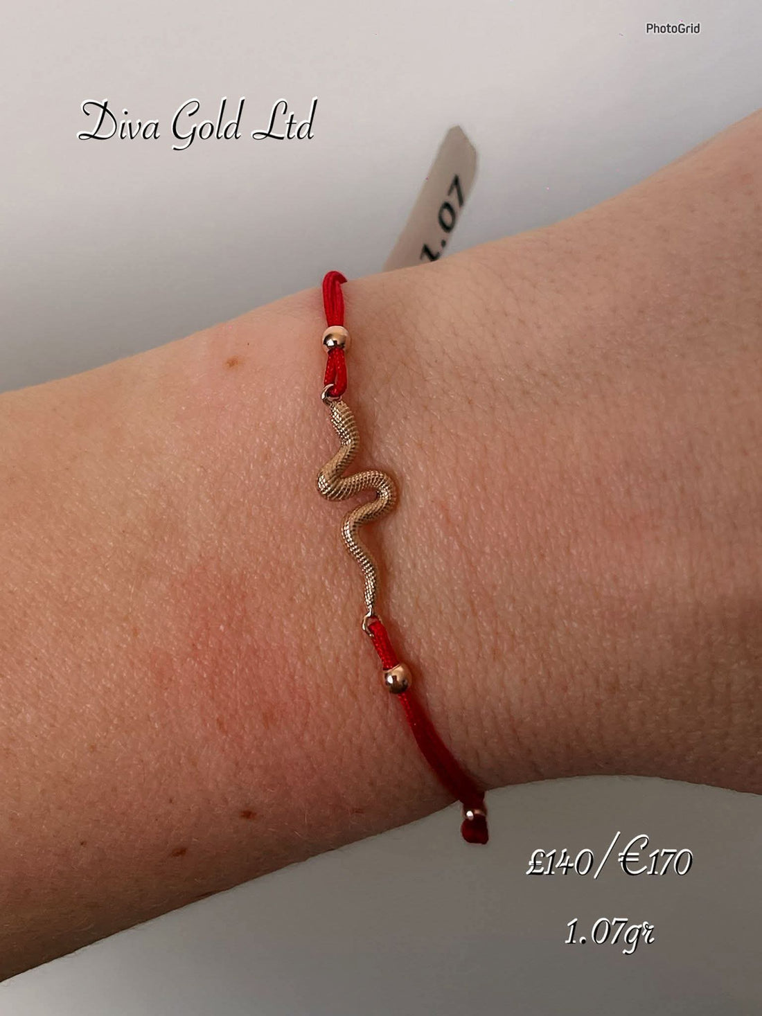 Red thread bracelet with 585 gold details. 1.07gram