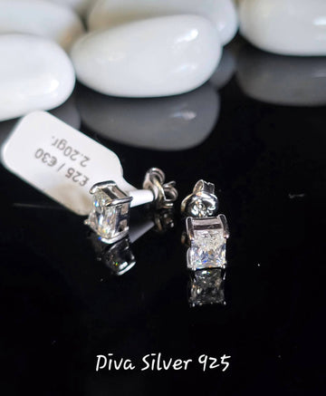 Sterling Silver Stuning Women Stud Earrings