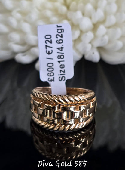 Gold women Ring.Size 18
