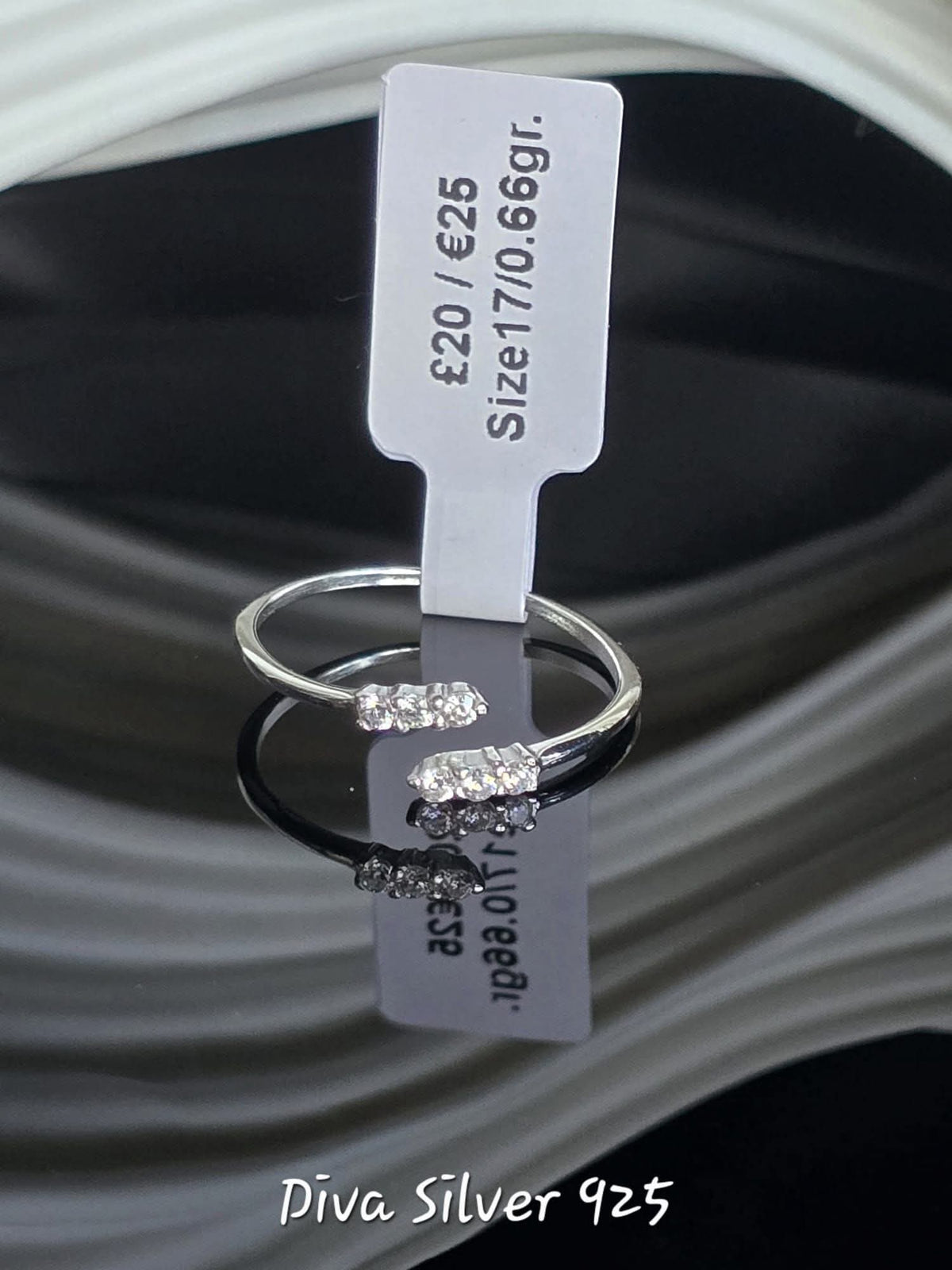 Sterling Silver Opened Zircone Ring