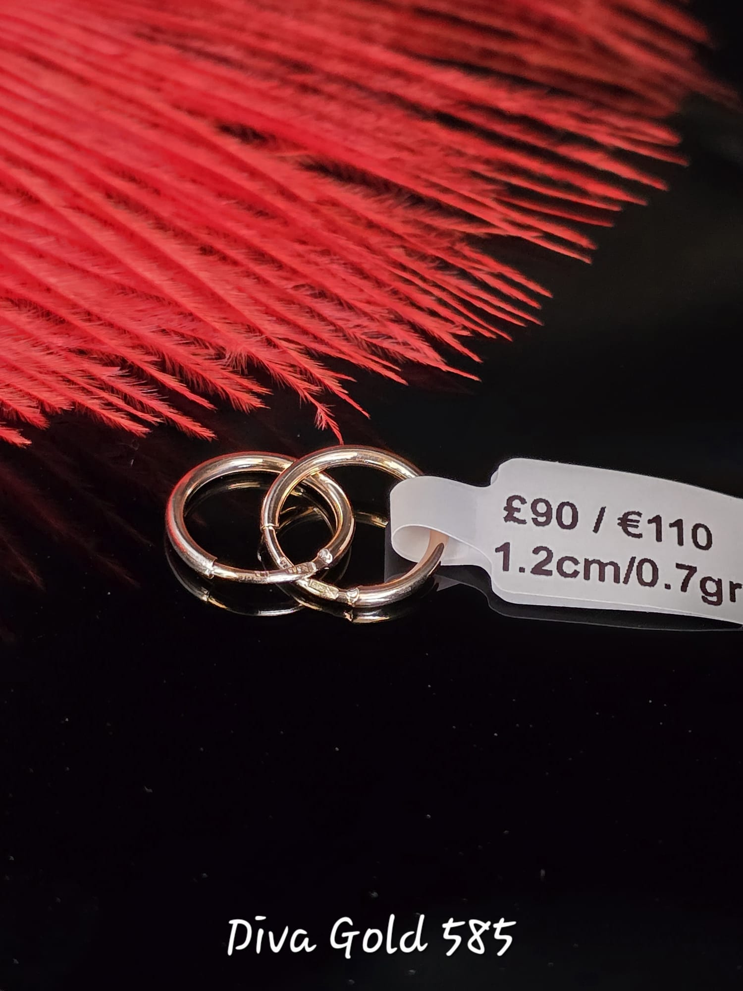 585 Gold hoop earrings